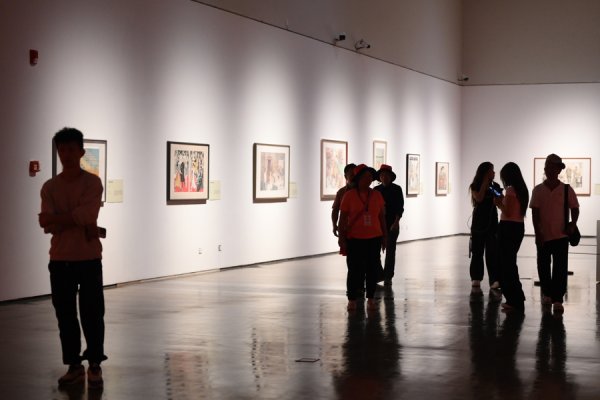 铁牛配资 这场艺术展览中，看见上海的“可感知的幸福”